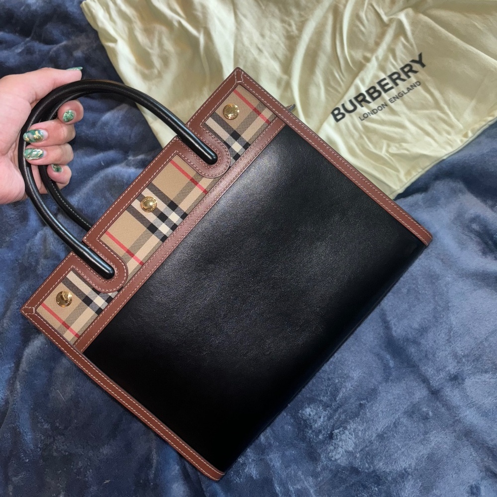Burberry Title Bag